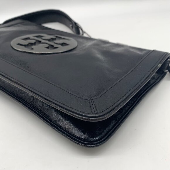 Tory Burch Black Patent Crinkle Bombe Reva Clutch - Picture 7 of 12